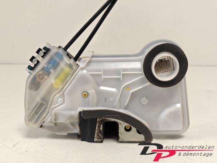 Deurslot Mechaniek 4Deurs rechts-voor van een Peugeot 108, Gebruikt, -, -, Ophalen of Verzenden