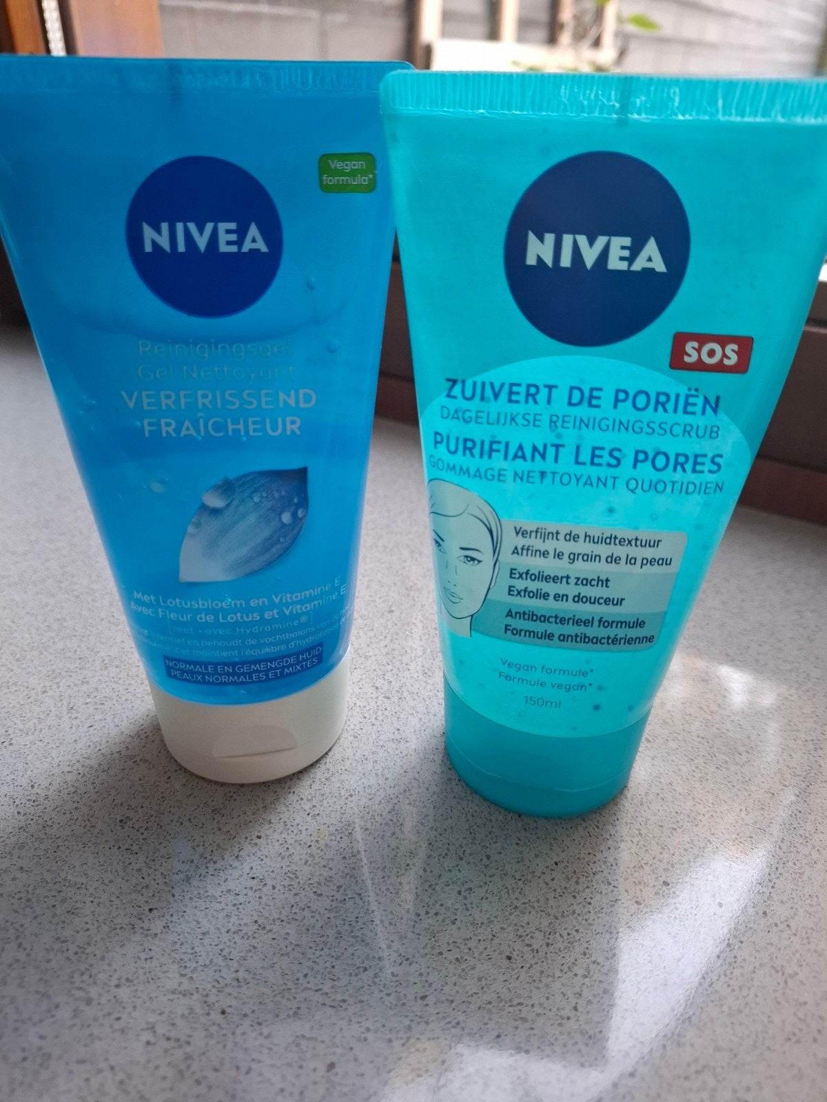 Nivea Reinigingsgel en Dagelijkse Reinigingsscrub - Nieuw, Ophalen of Verzenden, Nieuw, Gehele gezicht, Reiniging