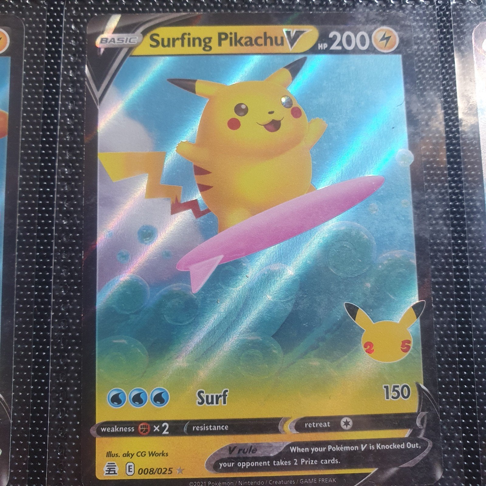 Surfing Pikachu V Pokémon Kaart - Celebrations 008/025