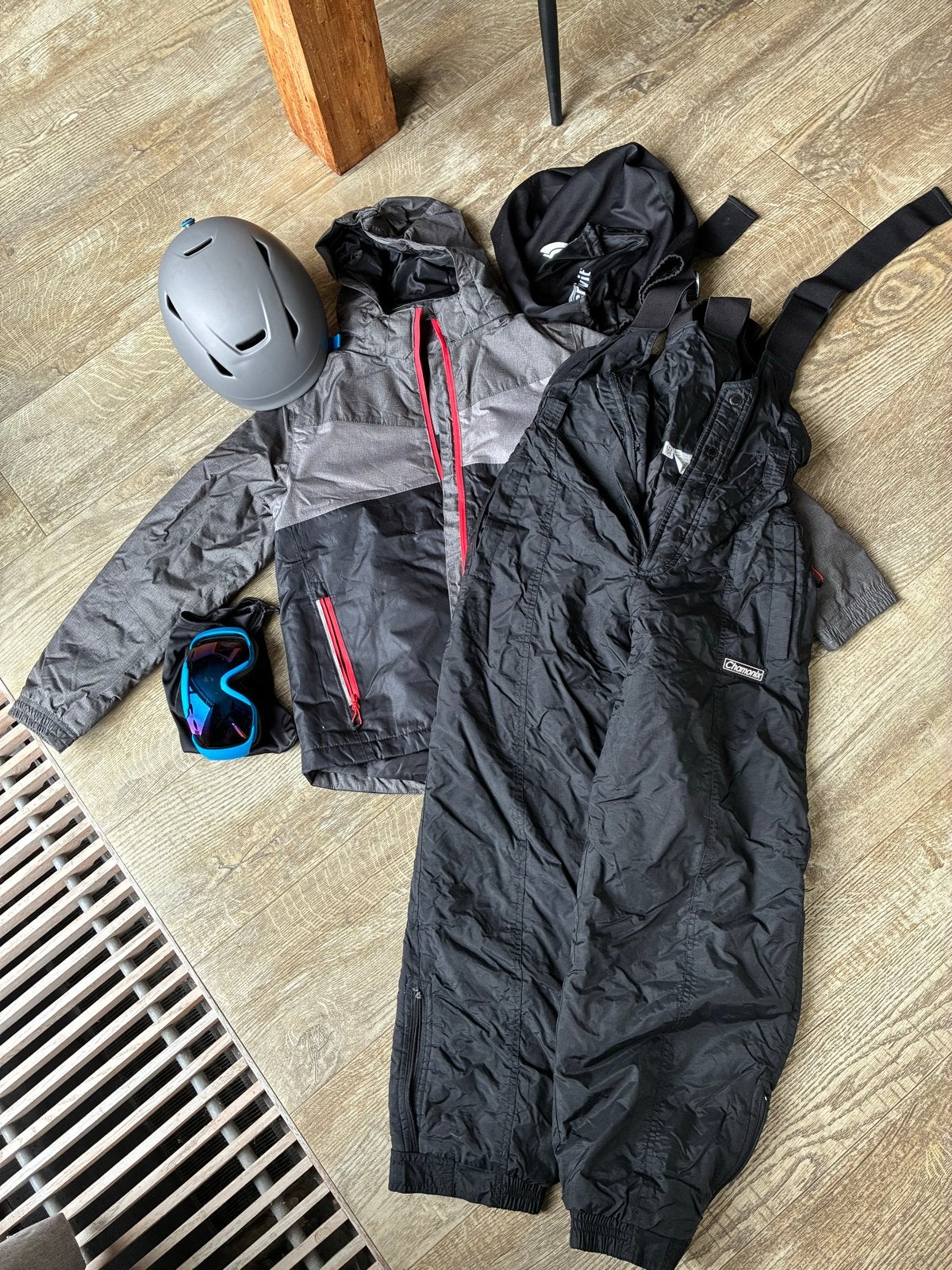 Complete ski set voor kinderen - Jas, broek, helm, bril, Ophalen of Verzenden, Jongen of Meisje