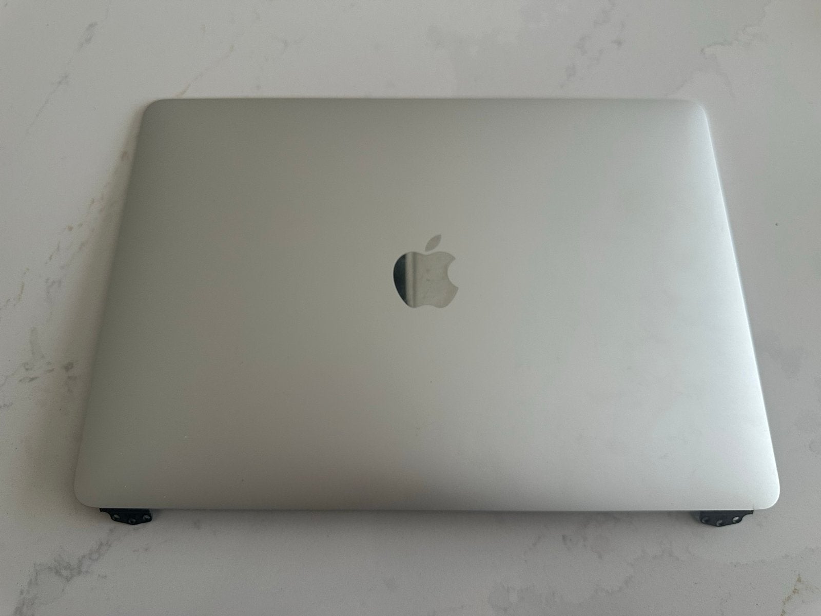 Defect scherm met cover voor MacBook Air M1 A2337, Computers en Software, Apple Macbooks, 13 inch, Ophalen of Verzenden, Niet werkend