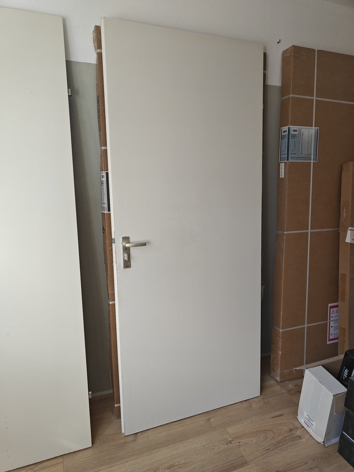 Gratis af te halen: 2 opdekdeuren, Ophalen, Kunststof, 80 tot 100 cm, Binnendeur