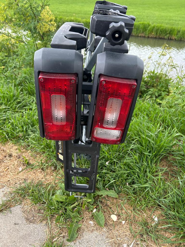 Movanext inklapbare fietsendrager voor twee fietsen, Ophalen, Gebruikt, 2 fietsen, Trekhaakdrager