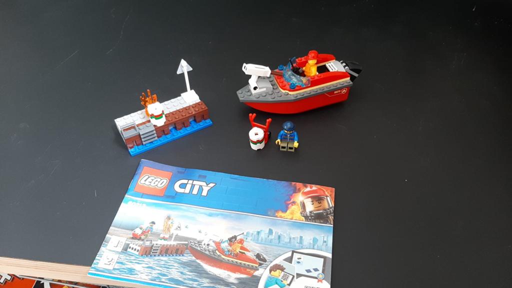 Lego City Brandweer reddingsboot 60213, City, Lego, Ophalen of Verzenden, Zo goed als nieuw