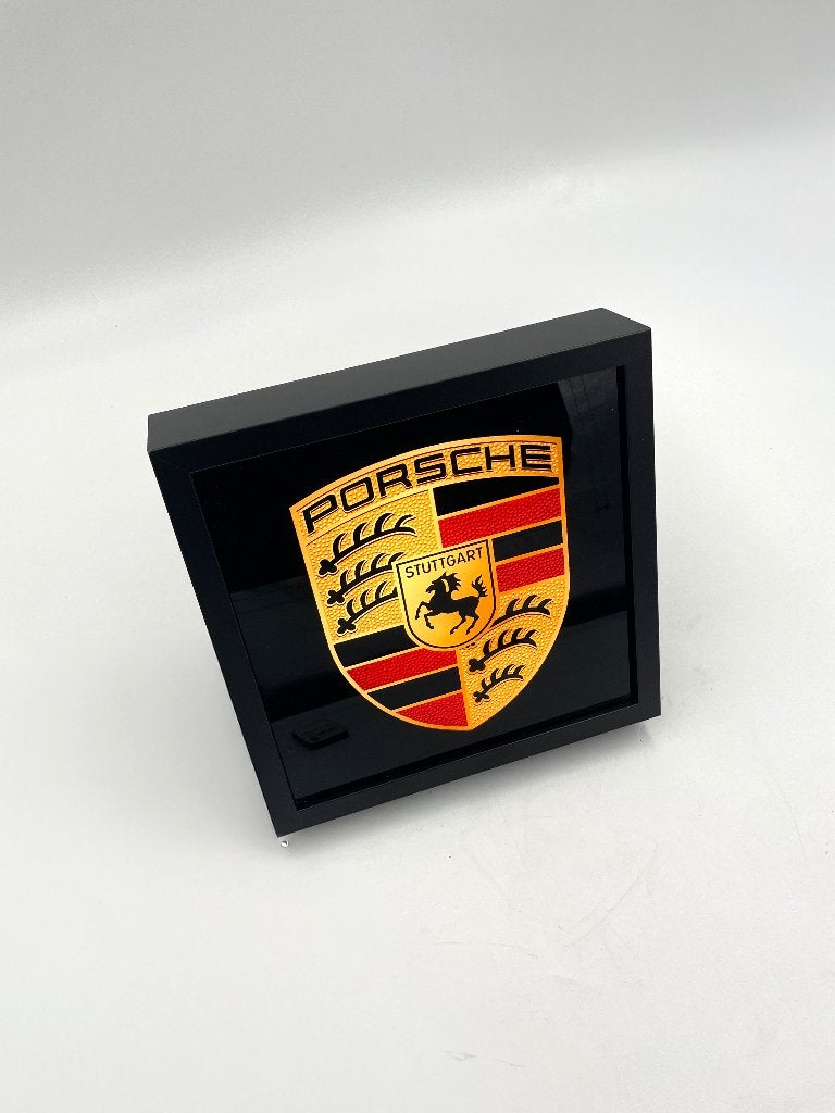 Lichtbak Porsche logo embleem reclamebord, 50X50cm, verlicht, Verzamelen, Ophalen of Verzenden, Nieuw, Lichtbak of (neon) lamp