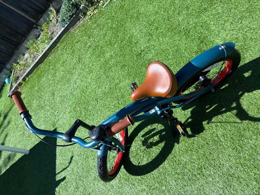Kinderfiets 18 inch - Blauw met bruin zadel, Ophalen, Gebruikt, Terugtraprem, 16 tot 20 inch
