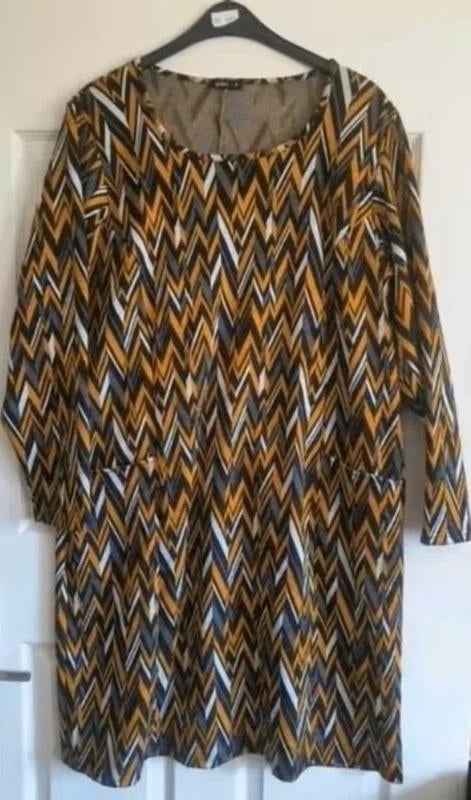 Mooie geel/grijs tinten jurk merk Sybel maat 48, Kleding | Dames, Overige kleuren, Verzenden, Jurk, Nieuw