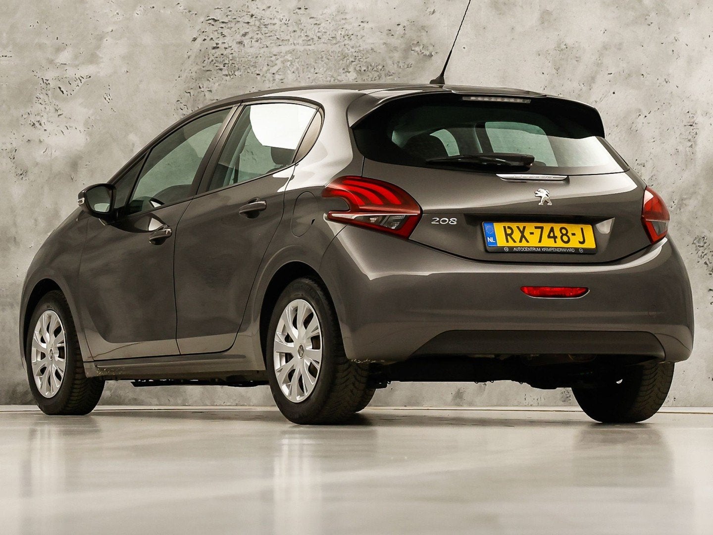 Peugeot 208 1.2 PureTech Sport (NAVIGATIE, CRUISE, BLUETOOTH, Voorwielaandrijving, 12 maanden, Stof, Gebruikt