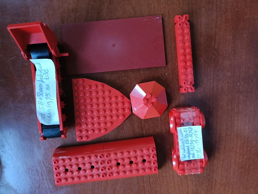 Partijtje rode Lego onderdelen., Ophalen of Verzenden