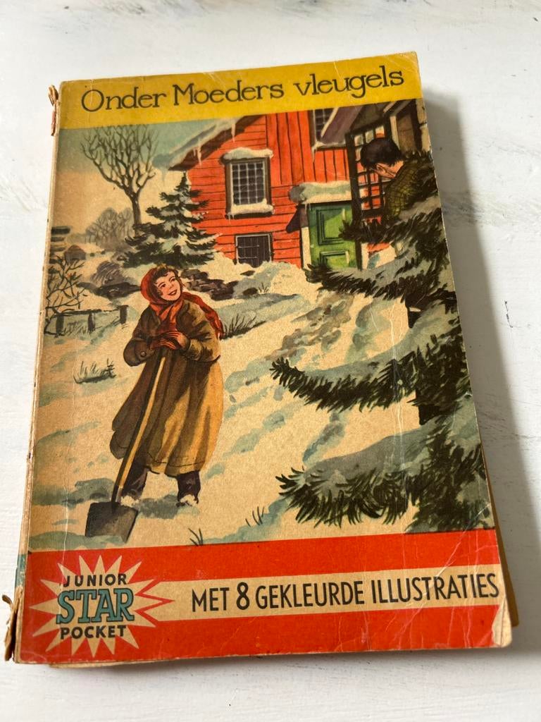 Onder Moeders Vleugels - Junior Star Pocket, Boeken, Ophalen of Verzenden, Gelezen, Fictie algemeen