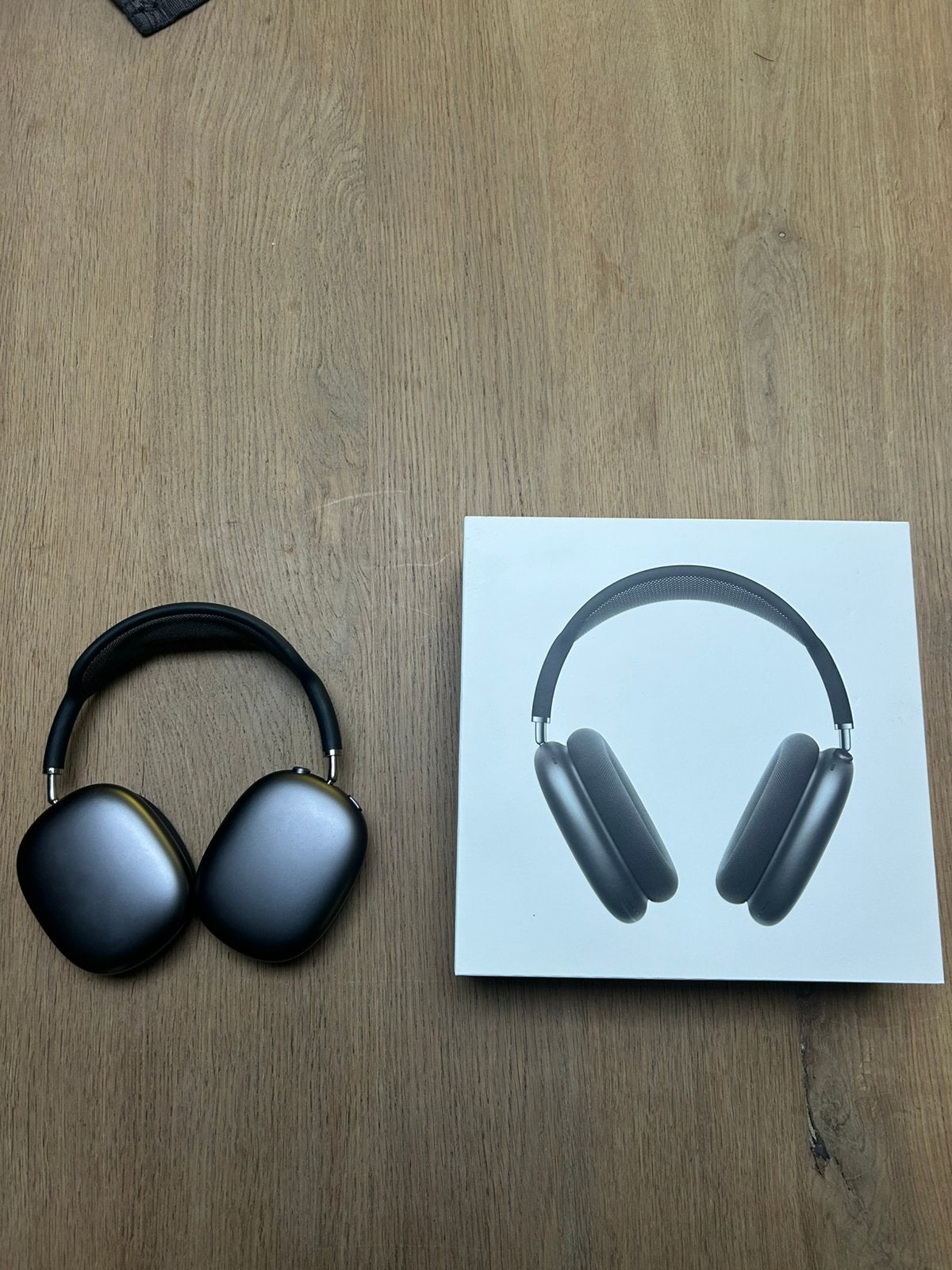 Airpods max, Bluetooth, Ophalen of Verzenden, Zo goed als nieuw, Zwart