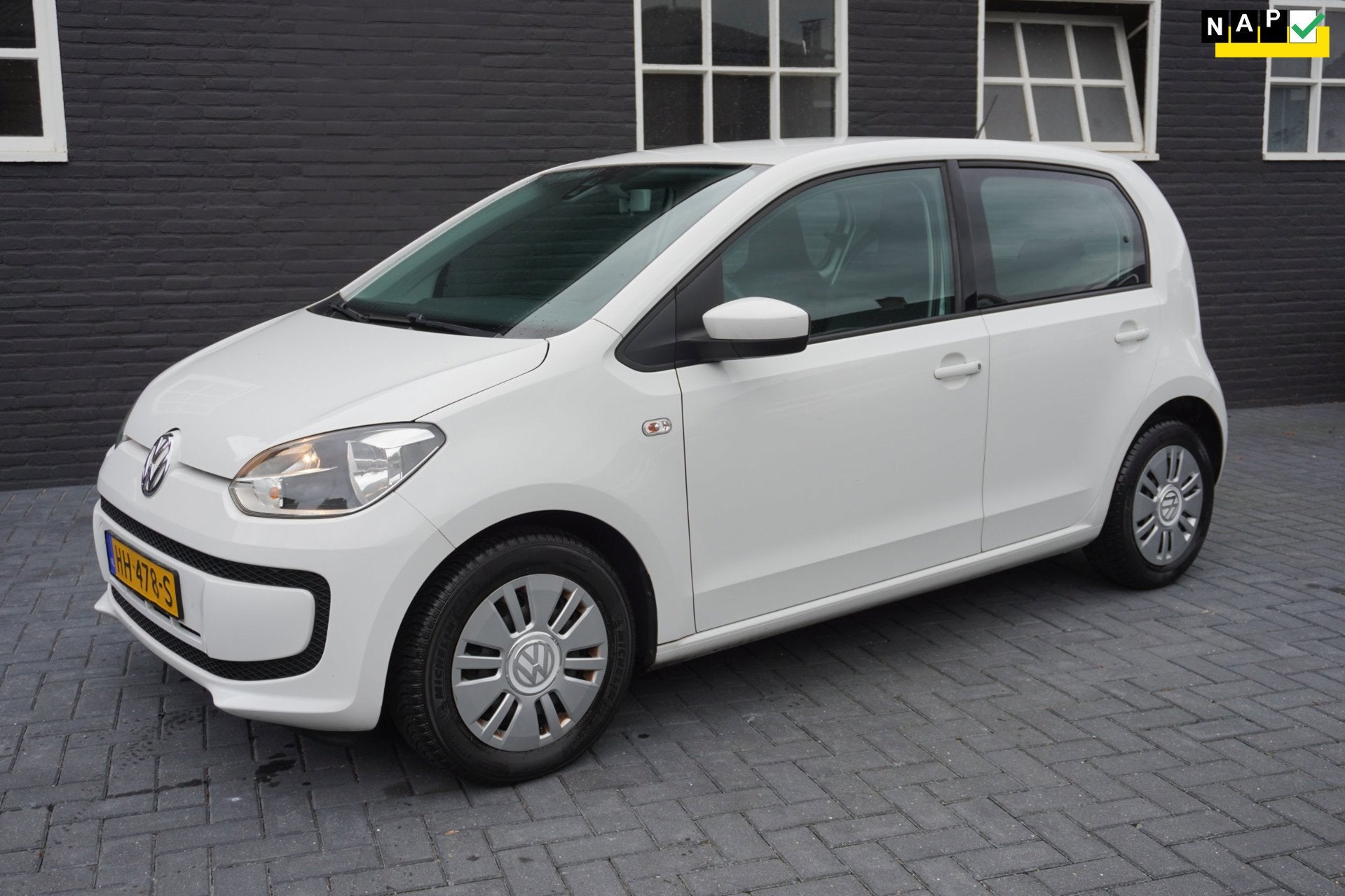 Volkswagen Up! 1.0 move up! BlueMotion5 Drs Airco, Auto's, Voorwielaandrijving, Gebruikt, 840 kg, Wit