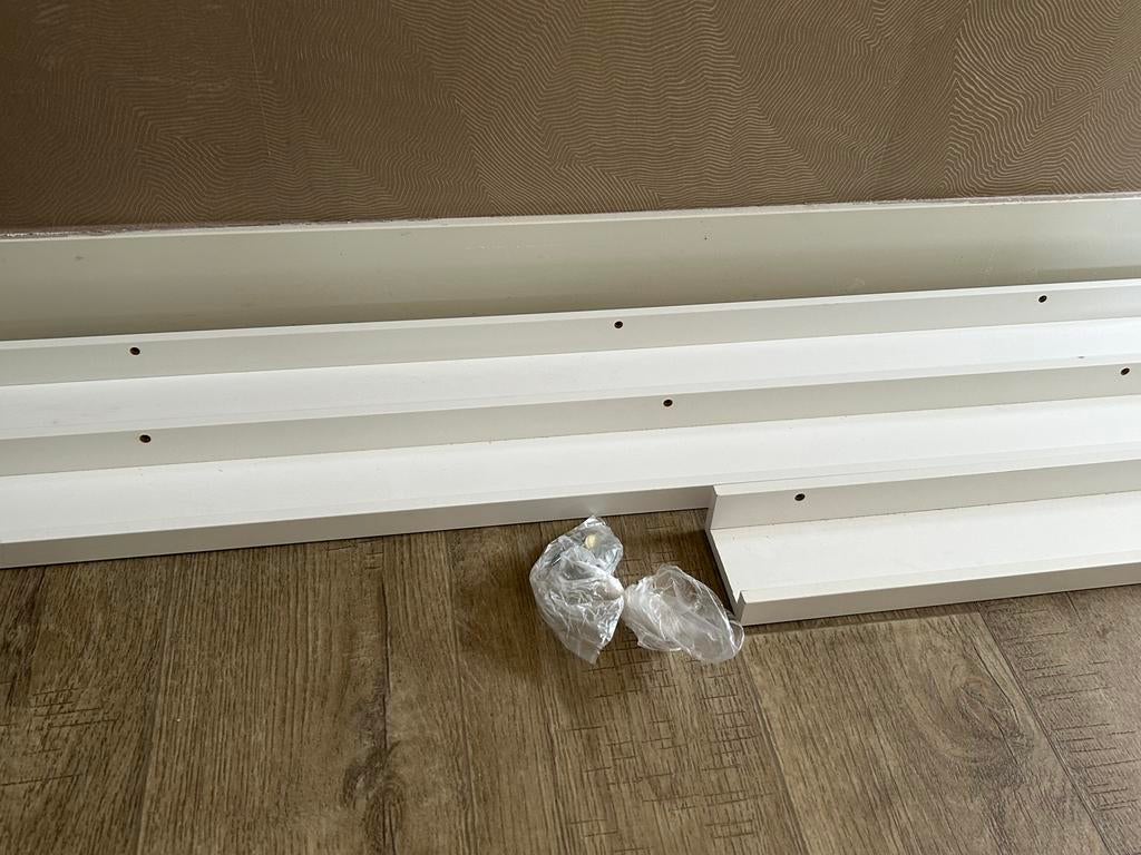 3 Foto/schilderijen plank IKEA, Ophalen, Zo goed als nieuw