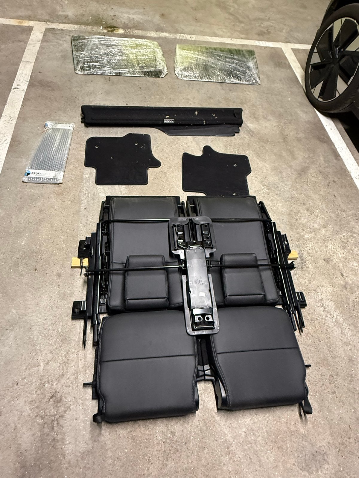 Gratis Complete set achterbank en voor landrover discovery, Ophalen of Verzenden, Nieuw, Land Rover
