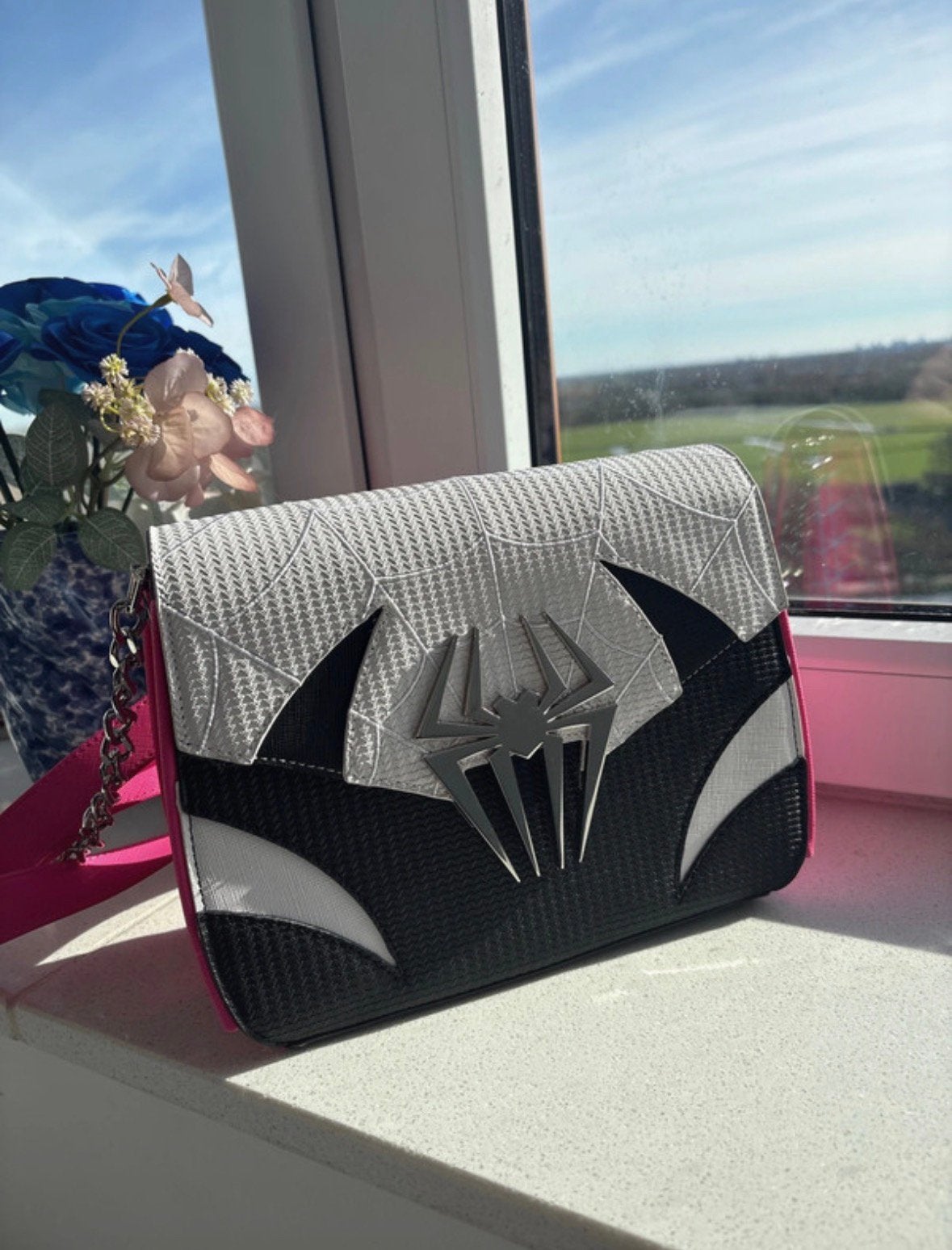 Loungfly Spider-Gwen Tas, Ophalen of Verzenden, Zo goed als nieuw