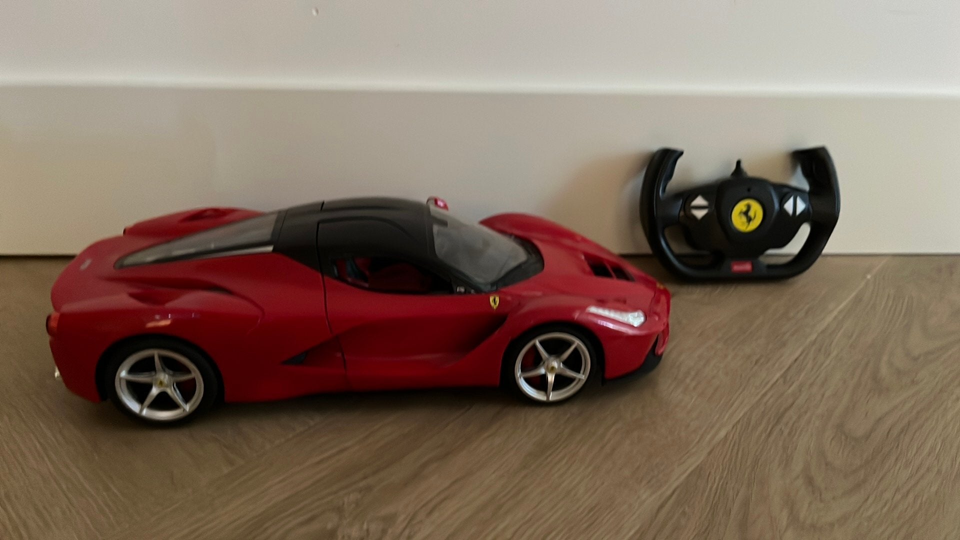 Speelgoed auto Ferrari, Ophalen, Gebruikt, Overige schalen, Auto onroad