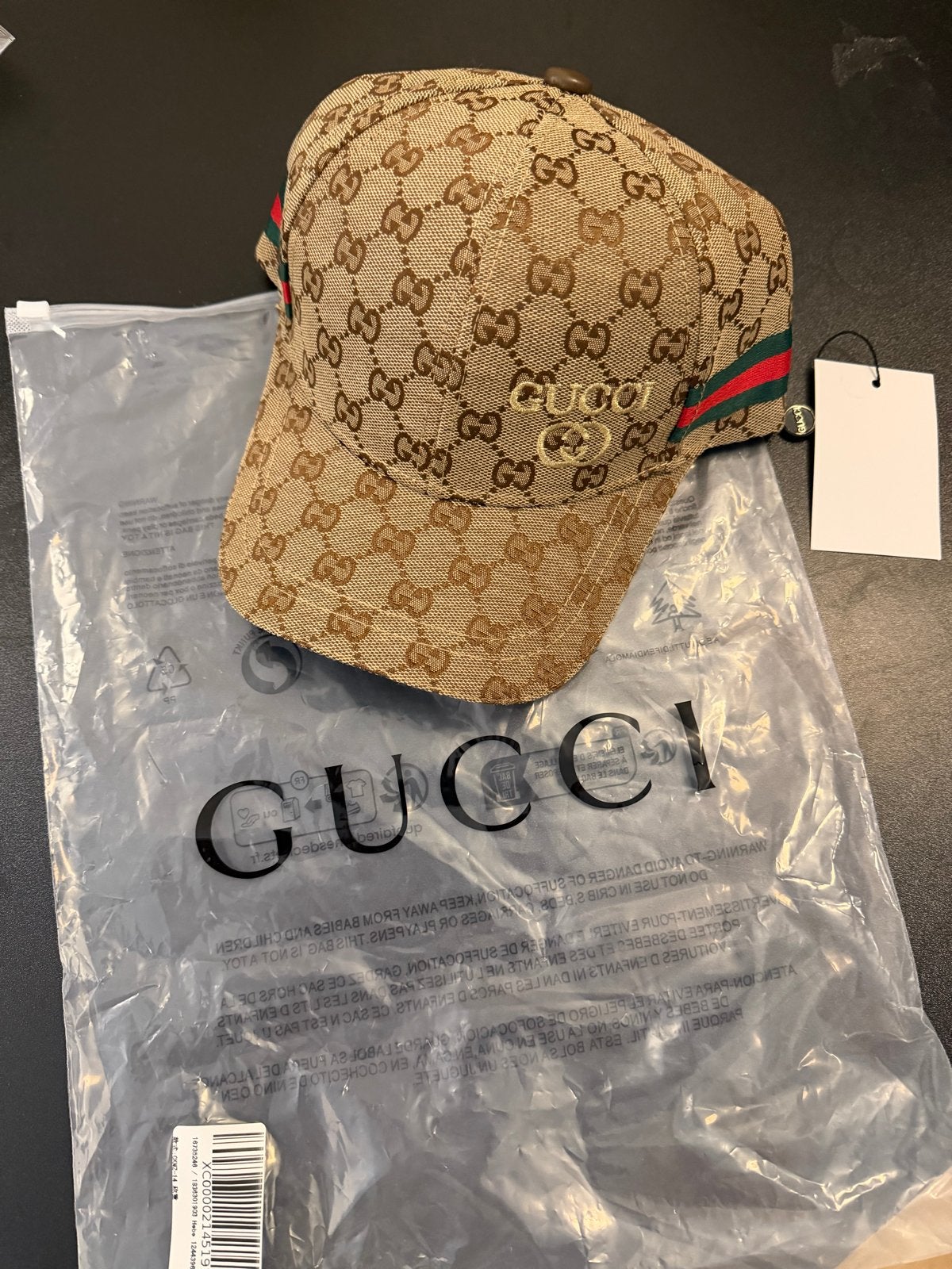 Gucci Pet met GG-monogram en Webstreep, Ophalen of Verzenden, Zo goed als nieuw, One size fits all, Pet