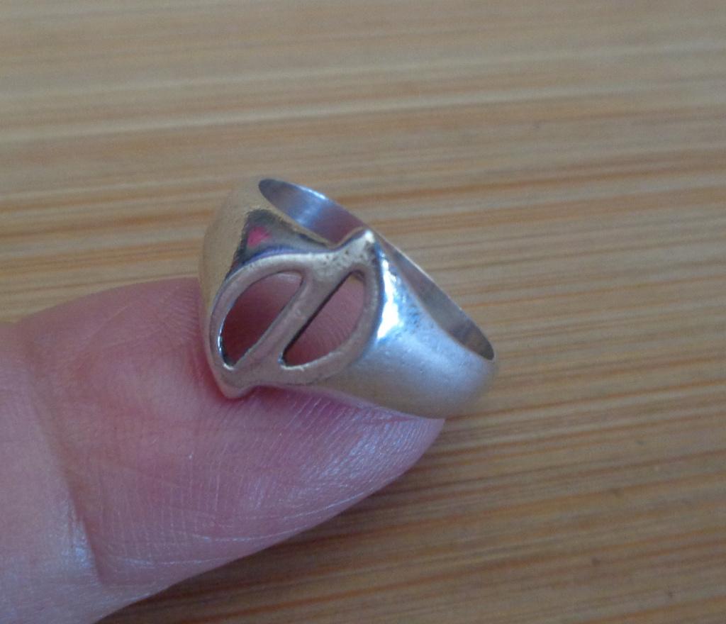 zilveren ring modernist Israel [090], Verzenden, Zo goed als nieuw, 17 tot 18, Dame