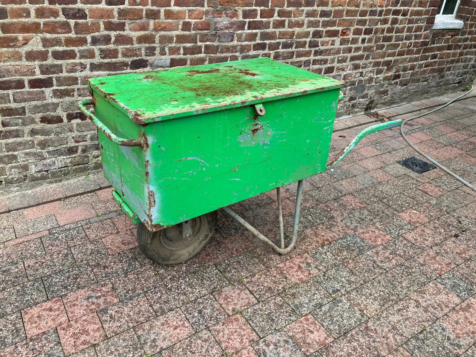 Matador afsluitbare opslag gereedschap kruiwagen, Ophalen, Zo goed als nieuw