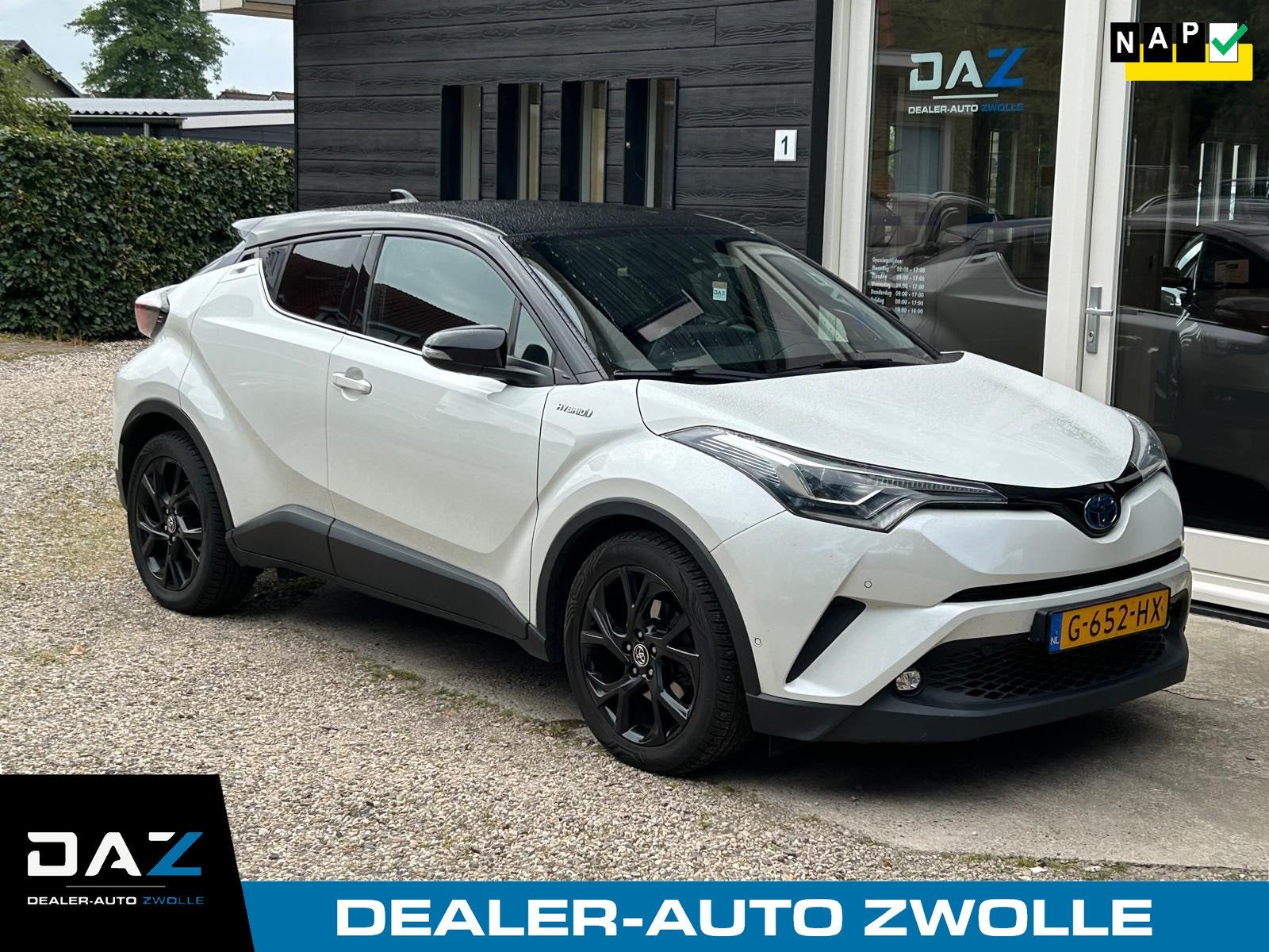 Toyota C-HR 1.8 Hybrid Bi-Tone Aut/NL-Auto/Navi/Camera/Pdc, Stof, Euro 6, 4 cilinders, Wit
