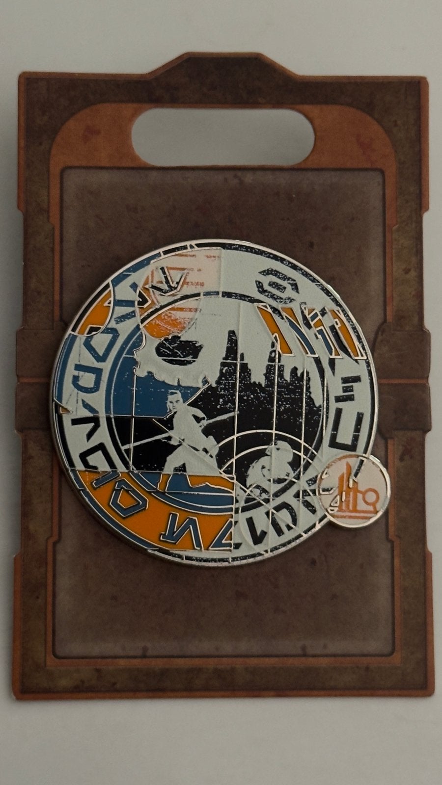 Star Wars: Galaxy’s Edge – Rey & BB-8 Pin (Batuu), Verzamelen, Star Wars, Ophalen of Verzenden, Nieuw, Gebruiksvoorwerp