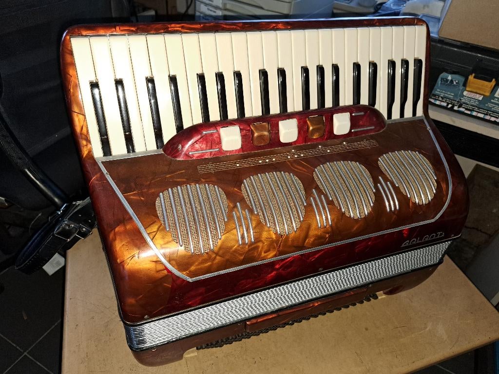 Galanti 120 bas 4 korig, Muziek en Instrumenten, Accordeons, Gebruikt, Toetsaccordeon, 120-bas, Ophalen