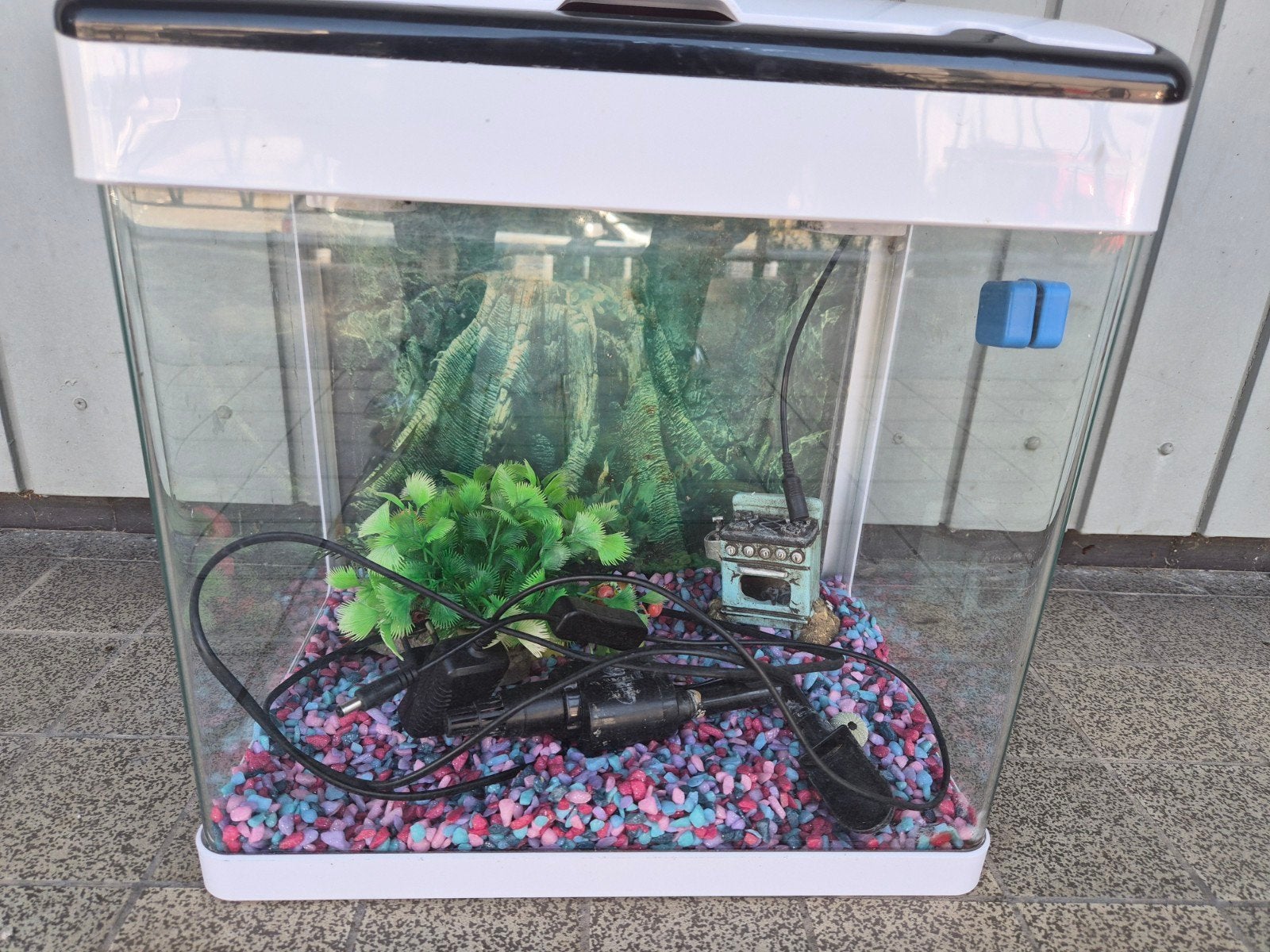 kleine aquarium, Ophalen, Leeg aquarium