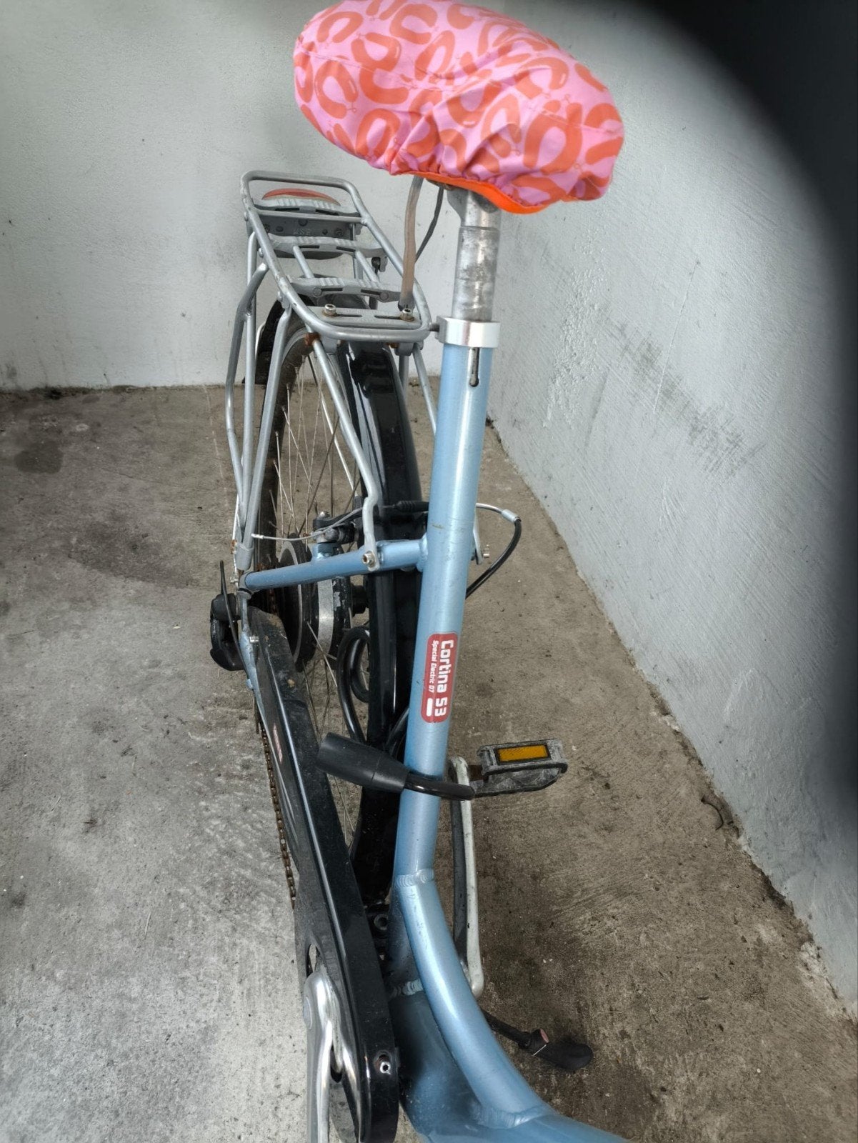 Foto 4 van Degelijke Cortina Dames Fiets