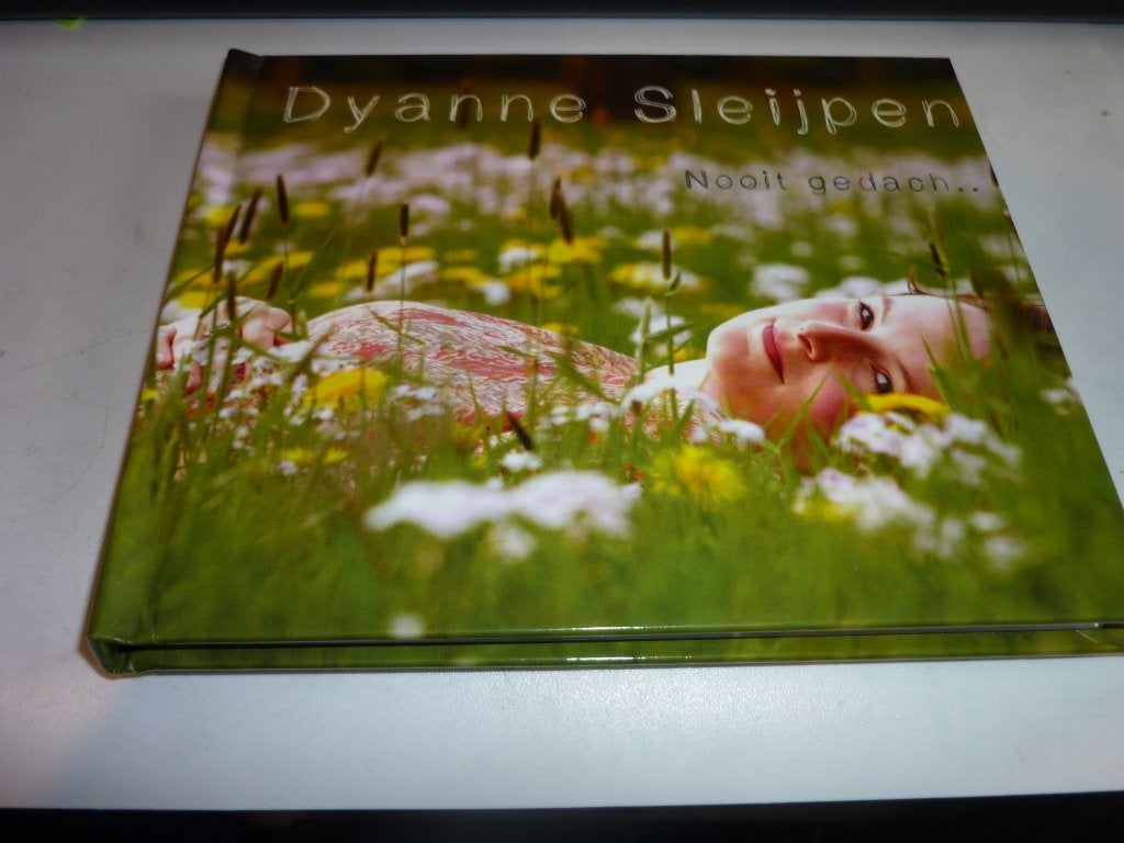 Dyanne Sleijpen, Verzenden, Zo goed als nieuw
