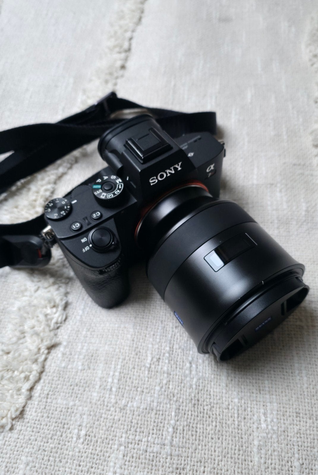 Sony A7R IIIA met Zeiss Batis 40mm f/2 CF lens, Audio, Tv en Foto, Ophalen of Verzenden, Zo goed als nieuw, Sony, Accu