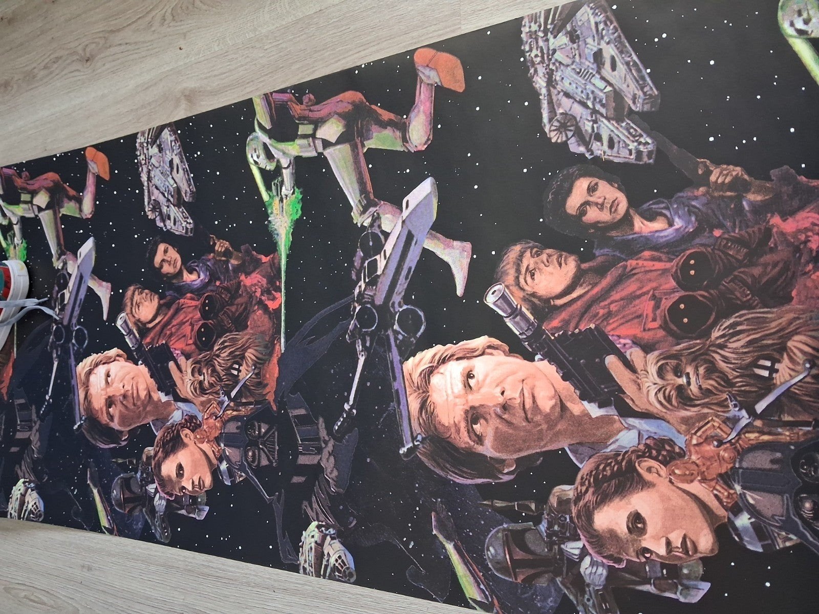 12 rollen Star Wars Behang - Nieuw in verpakking, Ophalen, Meerkleurig