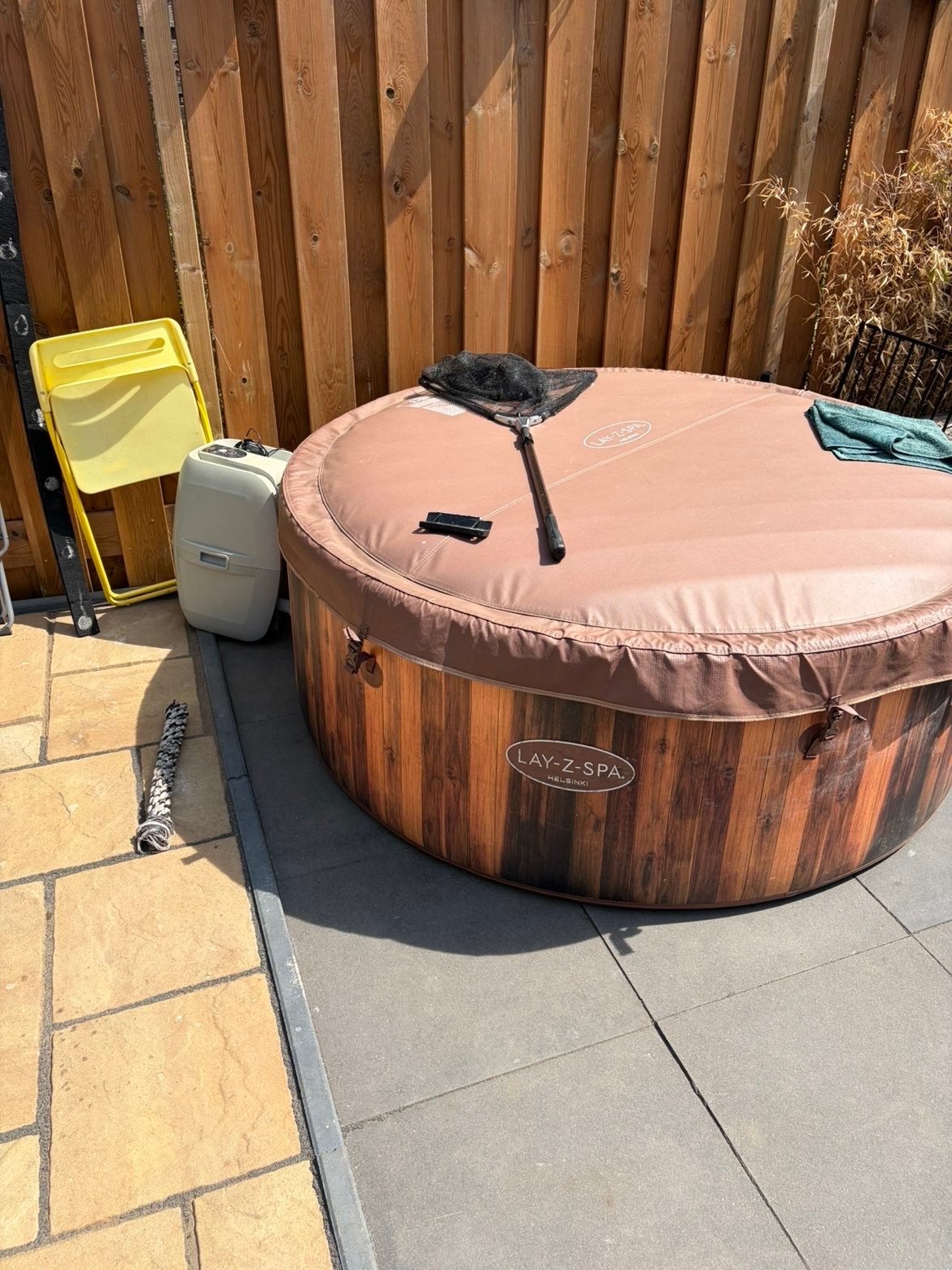 Bestway Lay-Z Spa Helsinki Bubble - 5-7 personen, Ophalen, Gebruikt, Afdekzeil