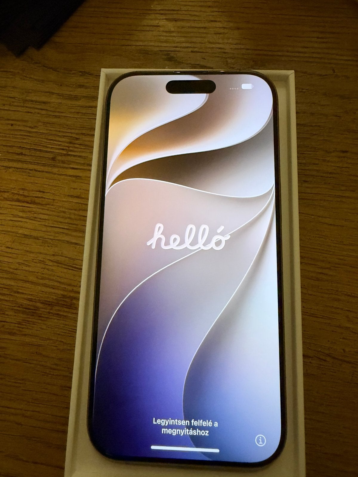 iPhone 16 Pro 256 GB Brons / Desert, 88 %, Zo goed als nieuw, Zonder simlock, Zonder abonnement
