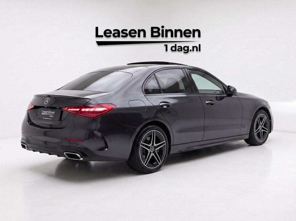 Mercedes-Benz C-klasse 300 e AMG MEMORY/PANO/360/HuD/SFEER, Auto's, Achterwielaandrijving, Gebruikt, 4 cilinders, 167 km/l