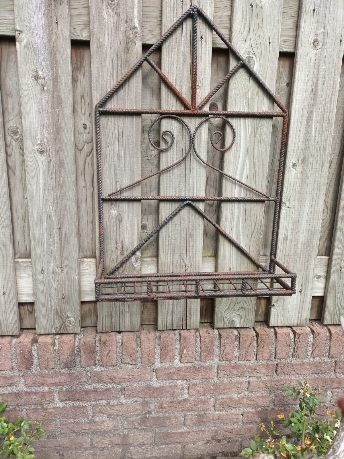 Decoratieve plantenhanger van metaal - 80x56x15 cm, Ophalen of Verzenden