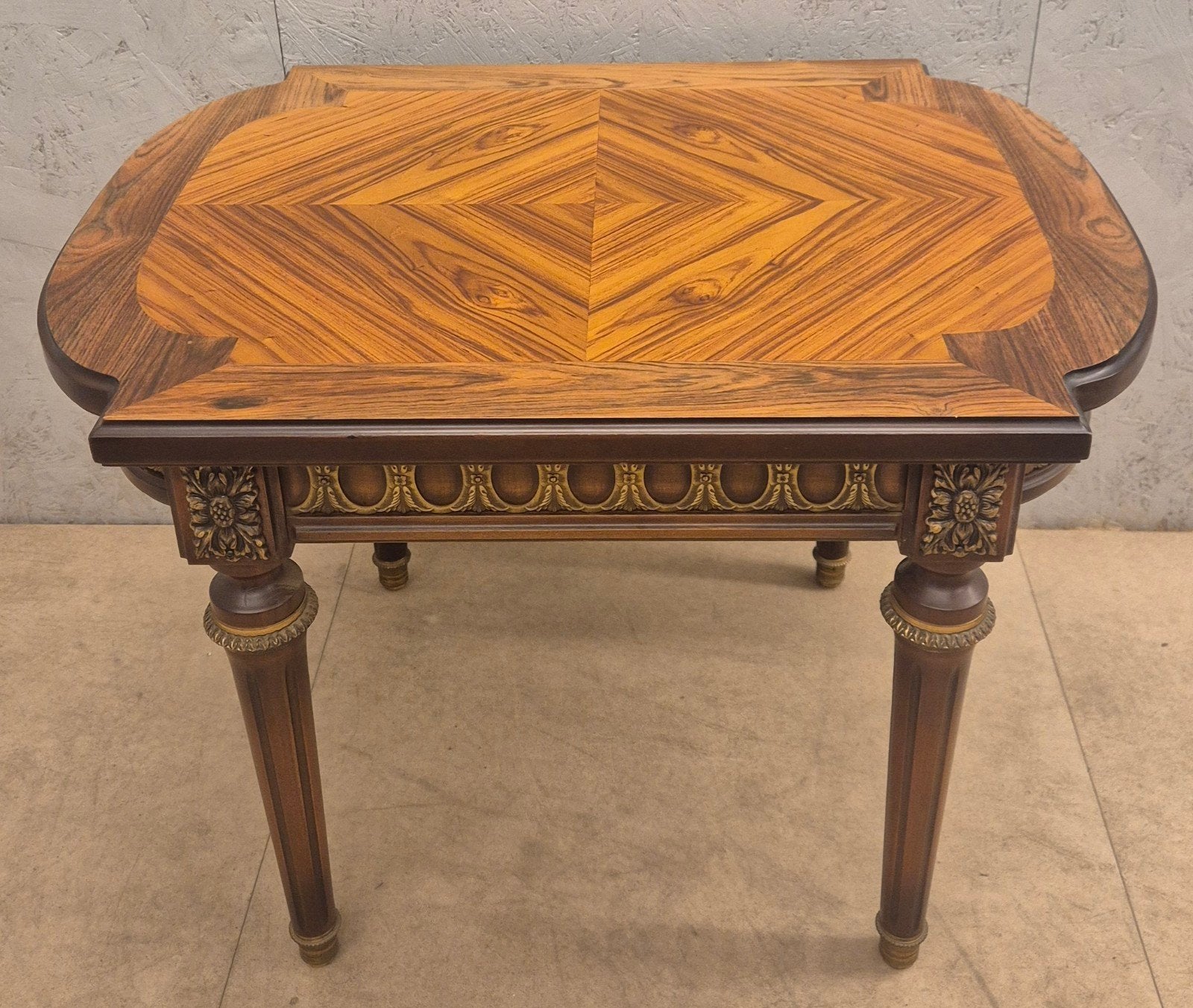 Klassieke Elysée bijzettafel / salontafel met ingelegd blad, Ophalen