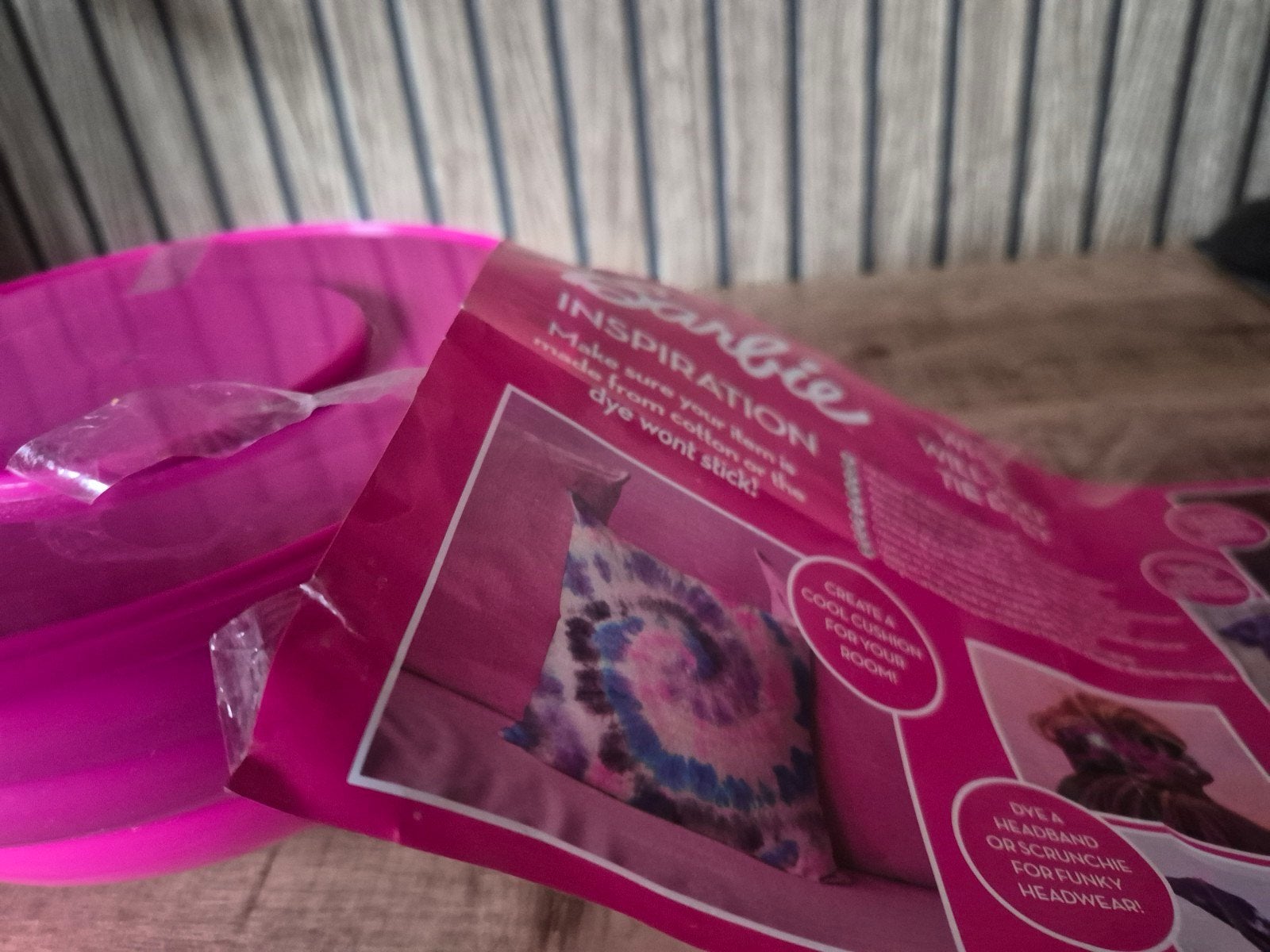 Barbie creatief setje nwVaste prijs€7,50, Verzenden, Nieuw, Kleertjes