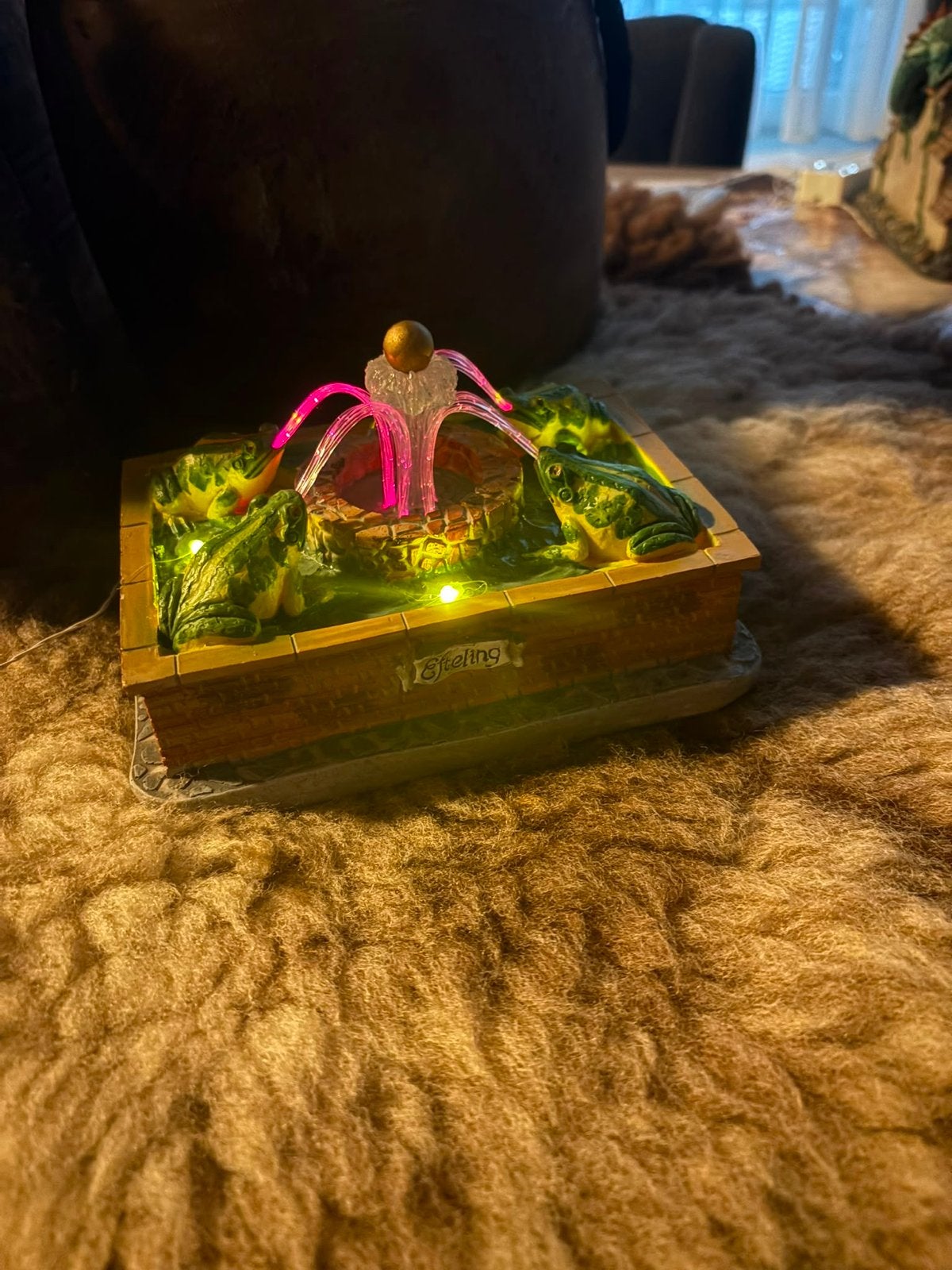 Efteling Kikkerfontein met verlichting, Verzamelen, Efteling, Ophalen of Verzenden, Zo goed als nieuw, Beeldje of Poppetje