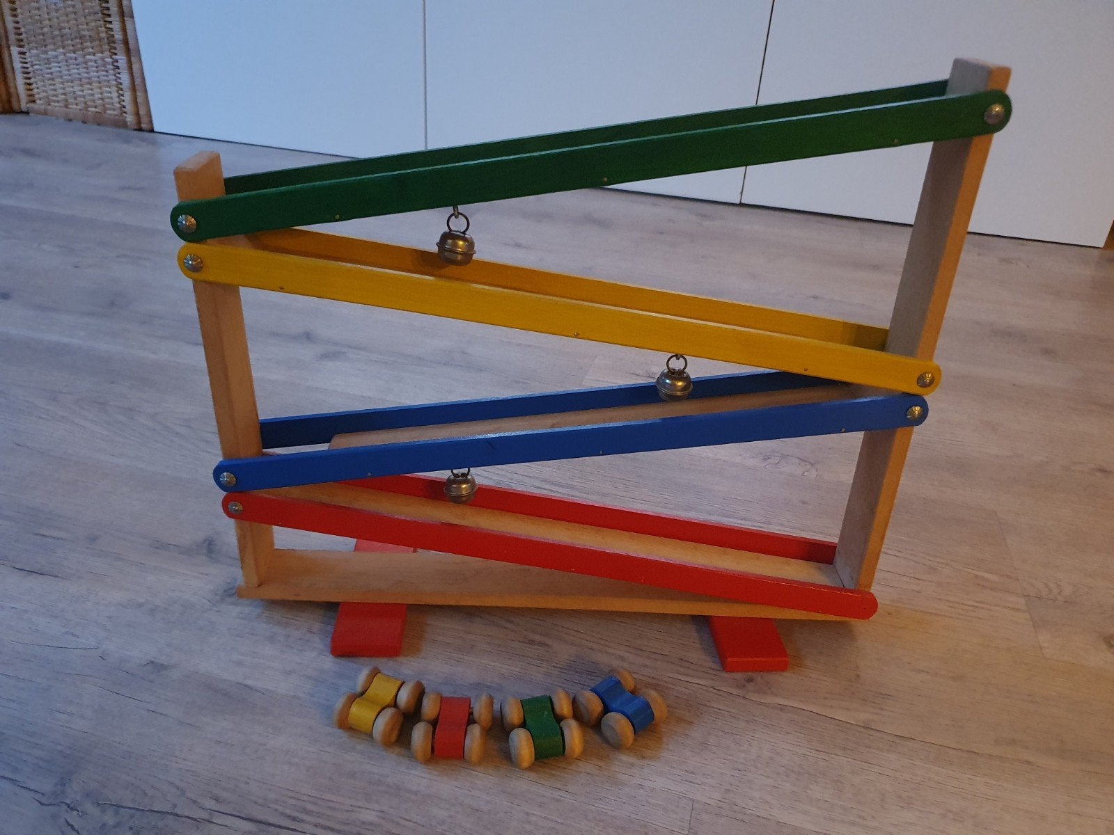 Houten rollerbaan met auto's, Kinderen en Baby's, Speelgoed | Houten speelgoed, Ophalen, Gebruikt, Overige typen