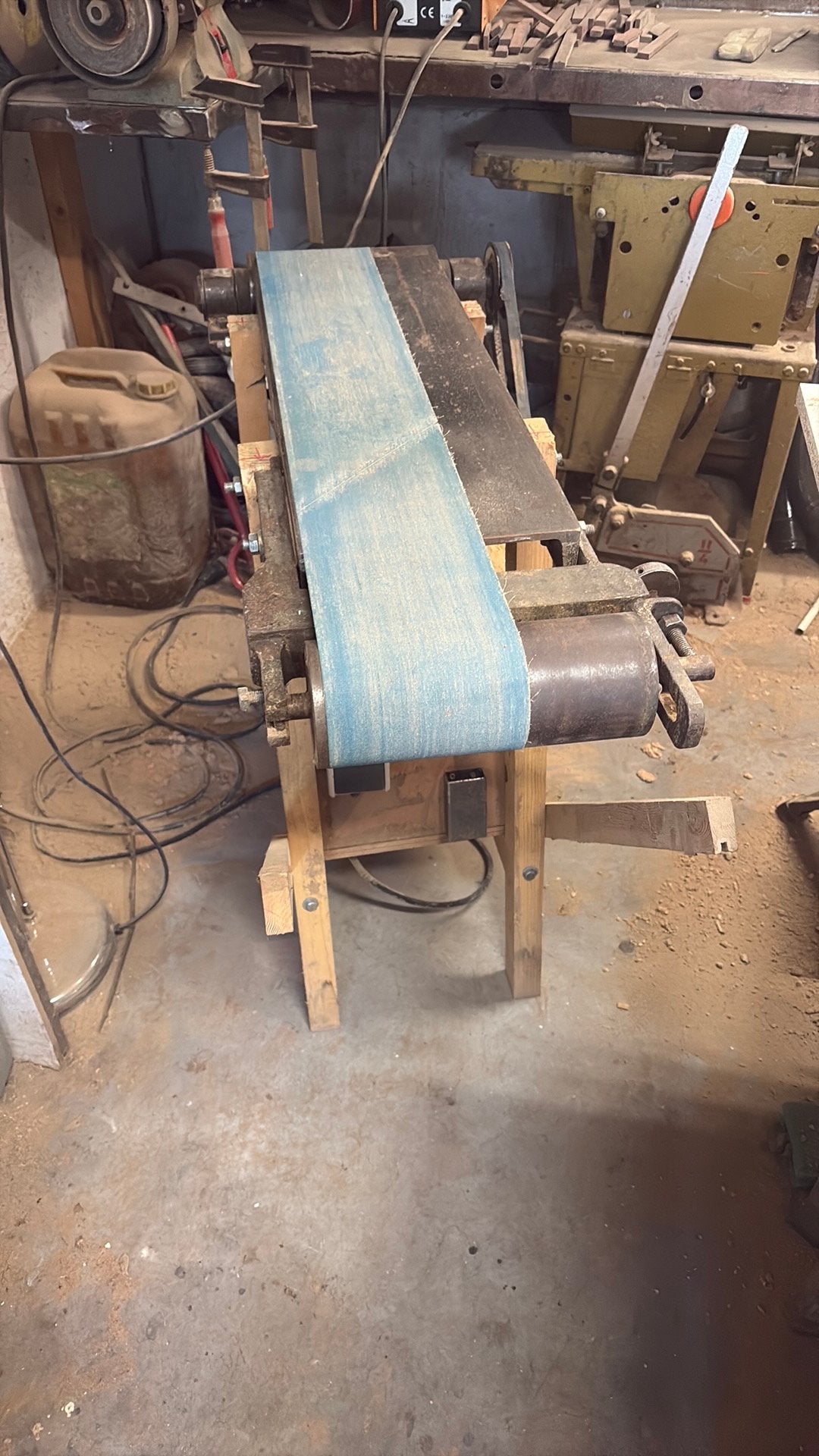 Te koop een vlak schuurbank, Ophalen of Verzenden, Gebruikt, 1200 watt of meer, Overige typen