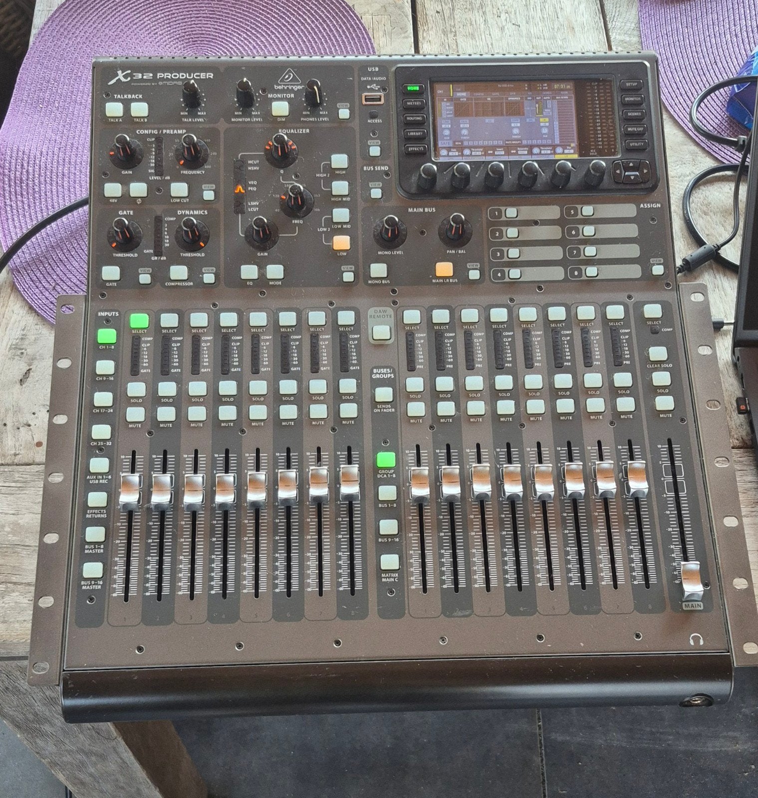 Behringer X32 Producer Digitale 19 inch Mixer, Ophalen of Verzenden, Gebruikt, 20 kanalen of meer, Microfooningang