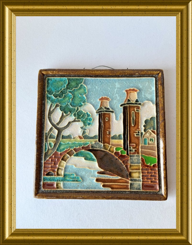Oude Porceleyne Fles Delft cloisonné tegel: Bruggetje Sion, Antiek en Kunst, Ophalen of Verzenden