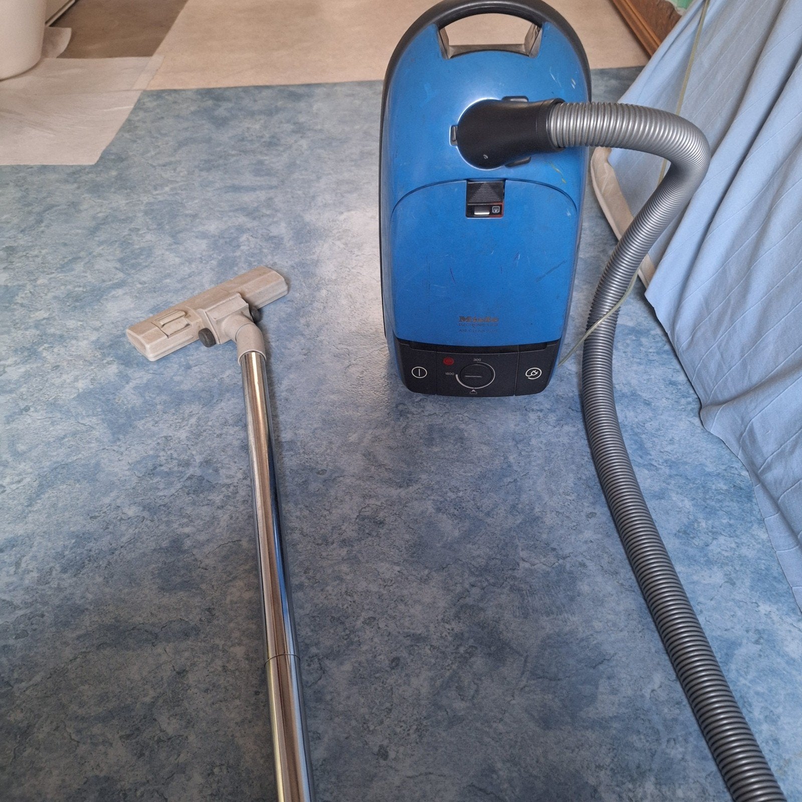 Miele S3101 Sledestofzuiger - Krachtig en Betrouwbaar, Stofzak, Inclusief accessoires, Gebruikt, Ophalen of Verzenden