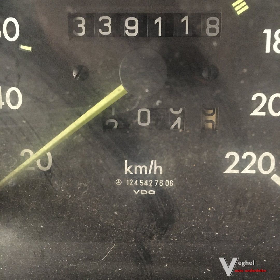 Mercedes W124 2.3 Benzine 1985   1800066   Km Tellerklok  12, Gebruikt, -, -, Ophalen of Verzenden
