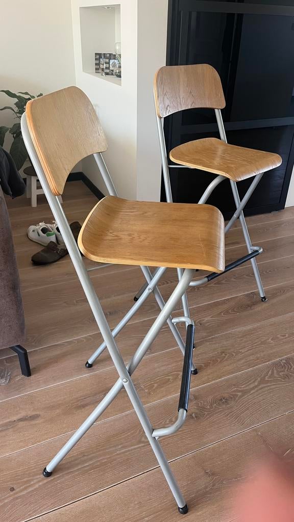 2 opvouwbare barkrukken, Huis en Inrichting, Barkrukken, Ophalen, Zo goed als nieuw, 60 tot 90 cm