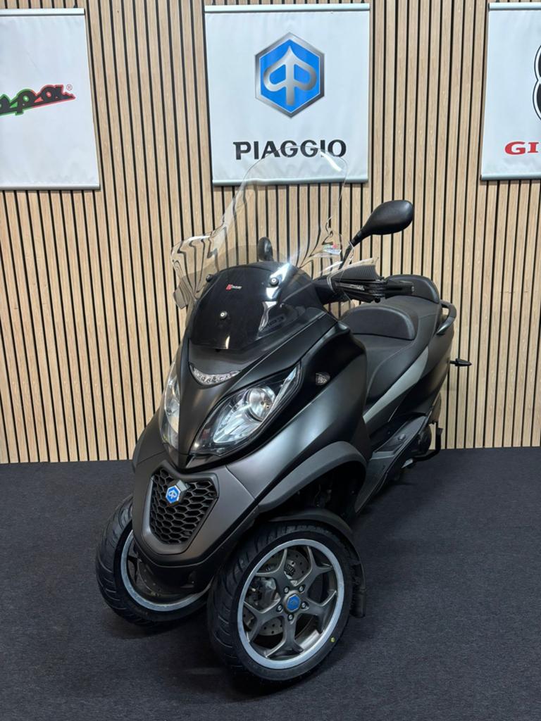 Piaggio MP3 300 LT 2017 ABS ASR Autorijbewijs, Motoren, Motoren | Piaggio, Bedrijf, Sport, 12 t/m 35 kW, 1 cilinder, ABS, LED Verlichting