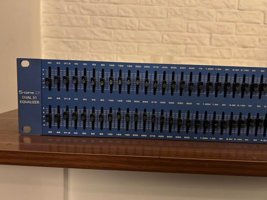 Samson S-curve 231 Dual 31 Band Equalizer, Ophalen of Verzenden, Gebruikt, Equalizer