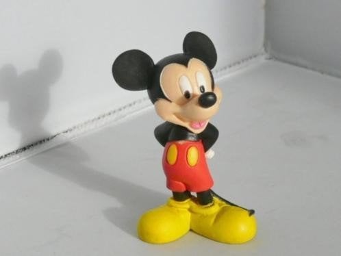 Mickey Mouse met handen op de rug (6,5 cm), Ophalen of Verzenden, Mickey Mouse, Zo goed als nieuw, Beeldje of Figuurtje
