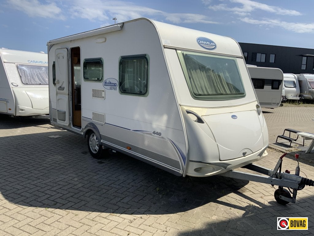 Caravelair Ambiance Style 440, Caravans en Kamperen, Caravans, Rondzit, Schokbreker, Bedrijf, 750 - 1000 kg