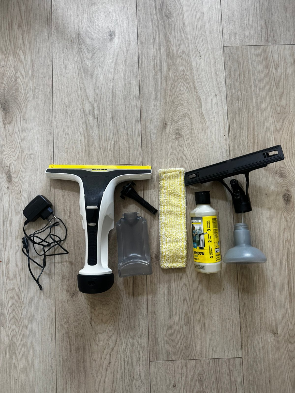 Kärcher WV 2 Plus, Huis en Inrichting, Schoonmaakartikelen, Ophalen of Verzenden, Raamwisser of Trekker